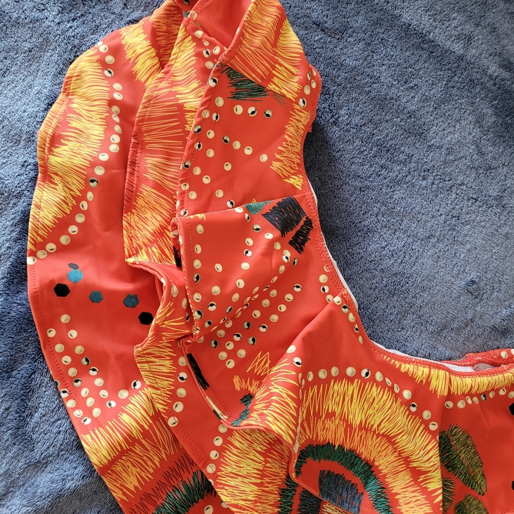 Bathing Suit - Picture 4 of 9